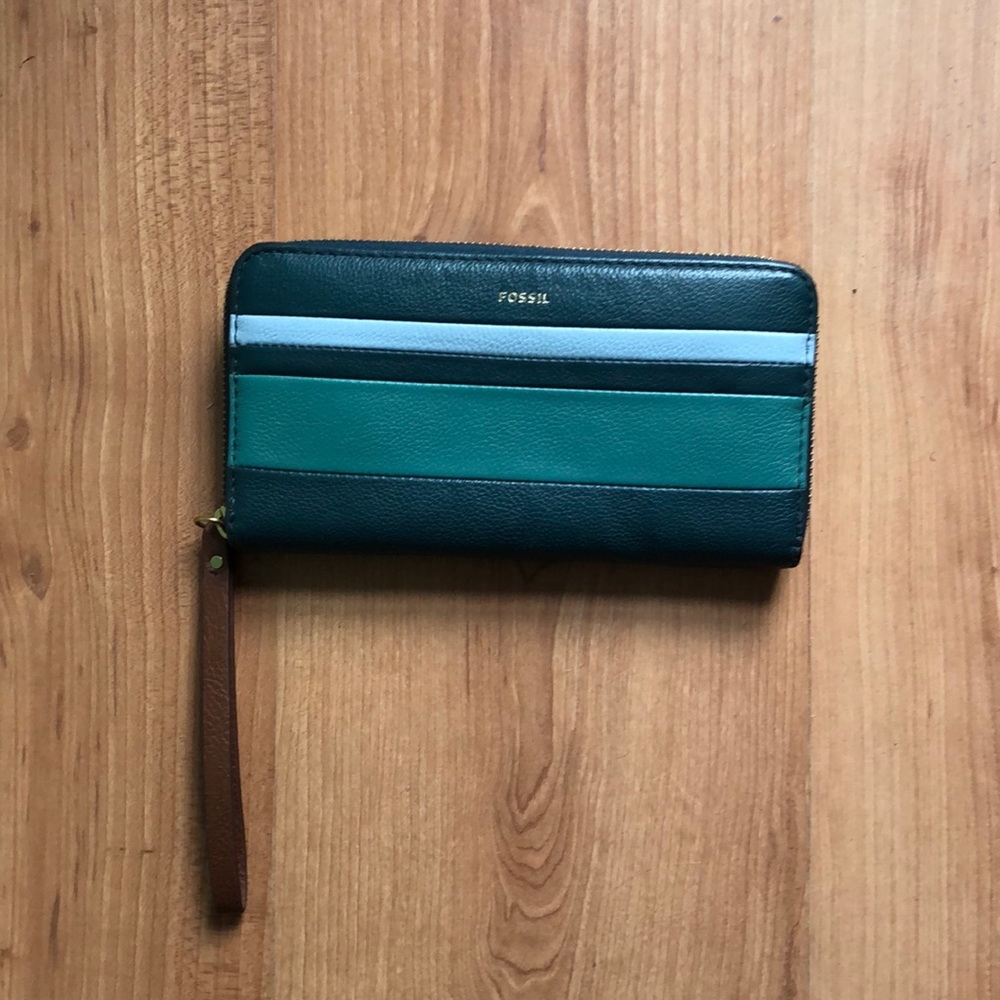 Fossil wallet